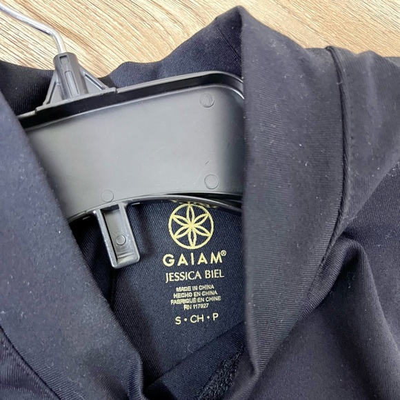 Gaiam X Jessica Biel NWT Bleeker Open-Back D-Ring Bodysuit - Size S - Picture 7 of 9